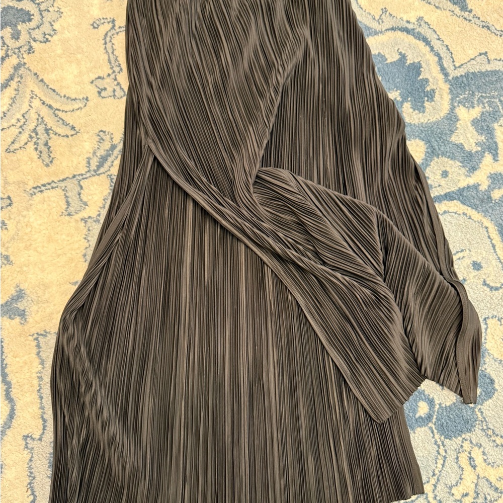LE’AL.X NWOT Black Sleeveless Maxi Dress Fully Pleated Stretch Elegant Sz Small - Picture 8 of 9